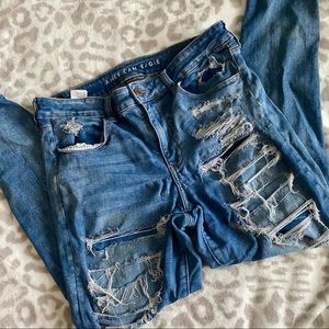 ✨ AMERICAN EAGLE DISTRESSED JEANS ✨